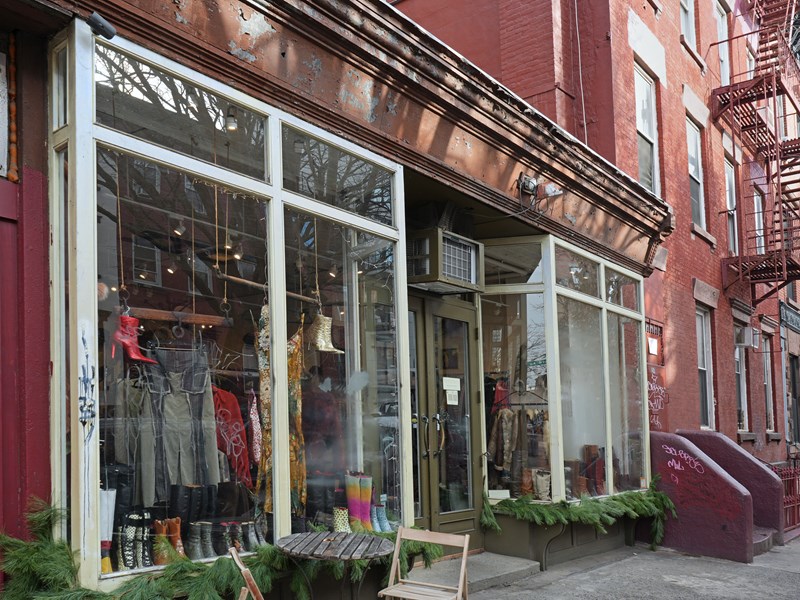 Boutique vintage de vêtements et chaussures à Williamsburg