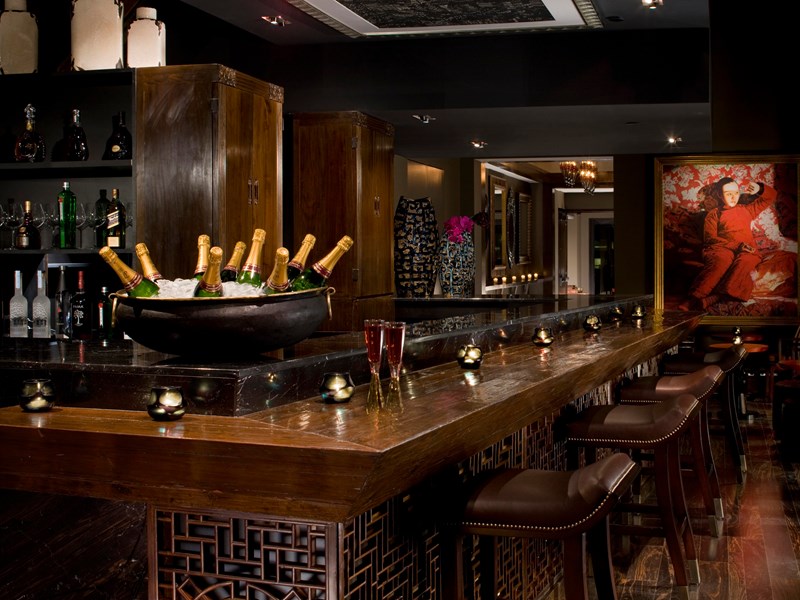 Cocktails signature et champagnes d’exception