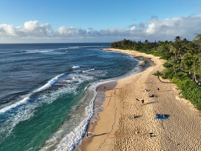 Plage de sable blanc de Banzai Beach