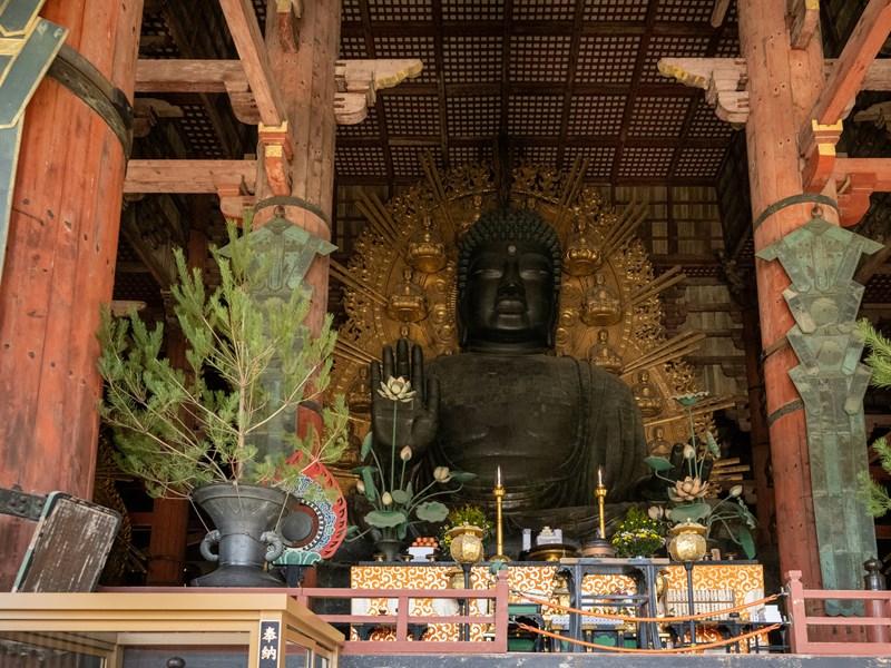 Le bouddha dans le temple le plus impressionnant de Nara