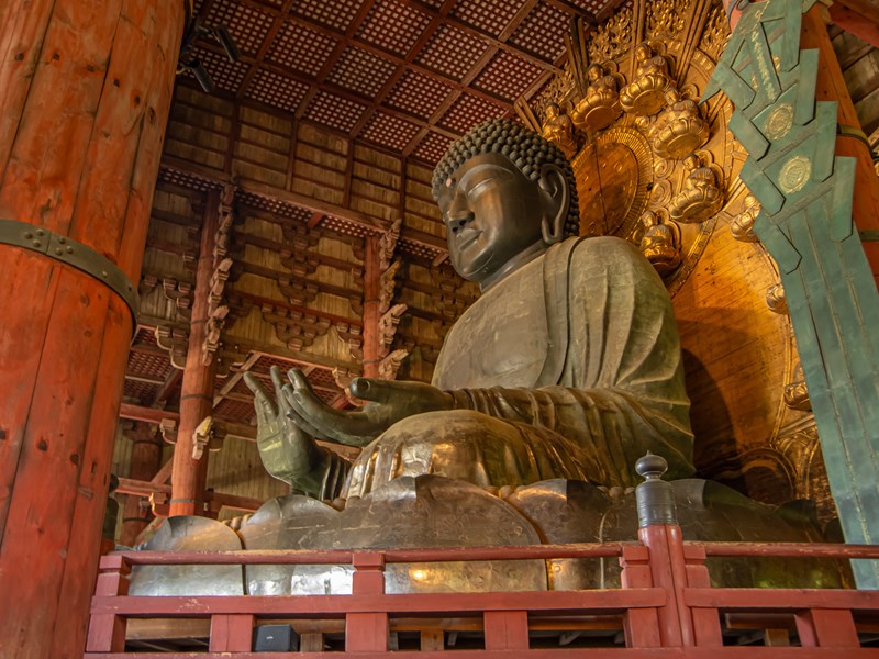 Les temples bouddhistes abritent statues de Bouddha