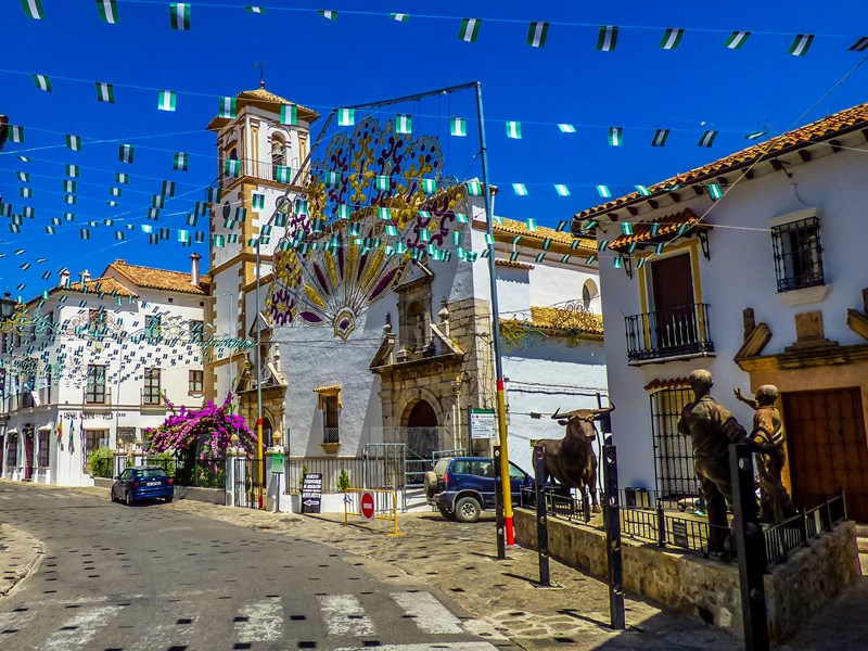 Parcourez les ruelles pavées qui font le charme de Grazalema