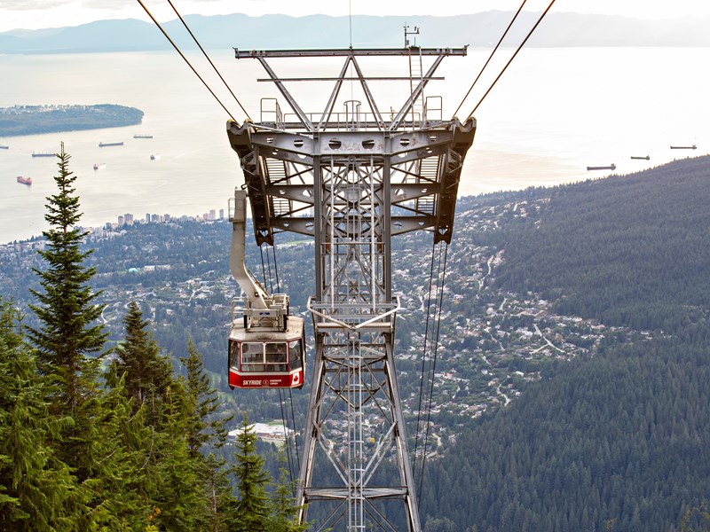 Téléphérique au coucher du soleil, North Vancouver