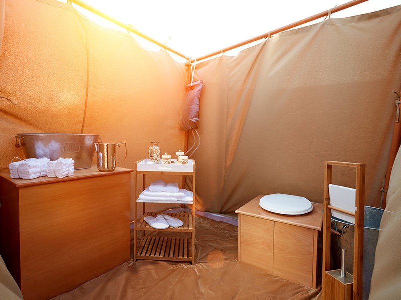 La salle de bain de la tente du Magic Private Camps