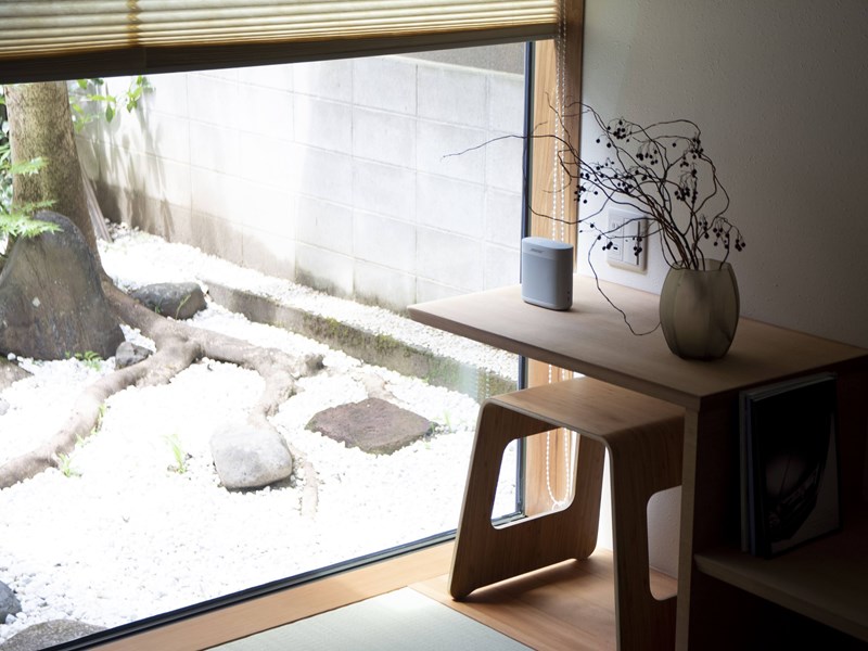 Bois, shoji et matériaux nobles composent un décor raffiné
