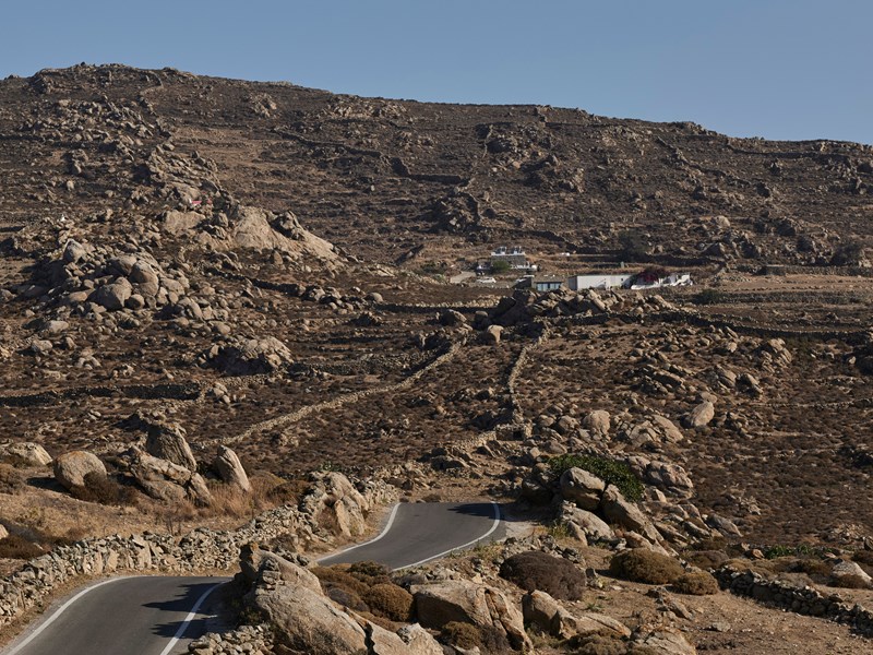 Admirez la beauté du paysage aride