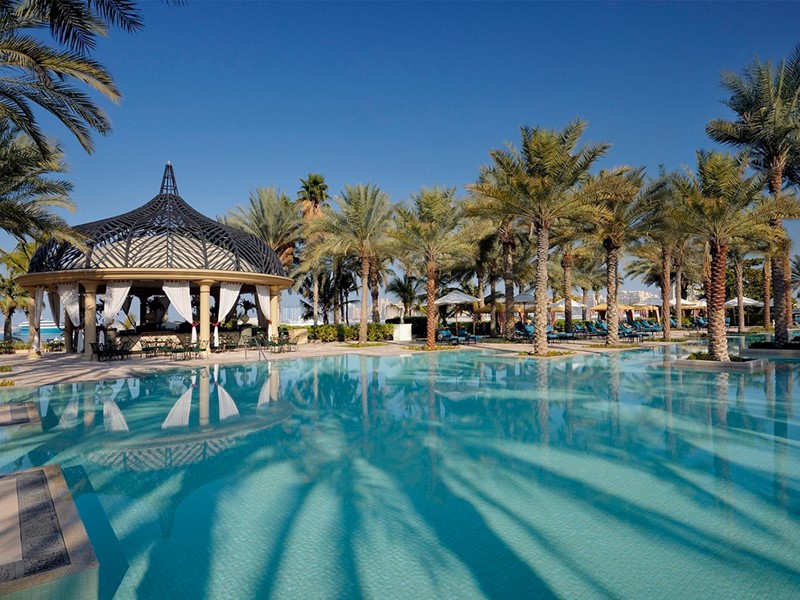 La piscine du Royal Mirage Residence à Dubaï