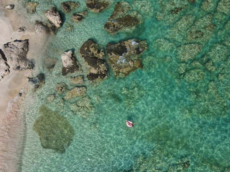 Les criques aux eaux émeraude