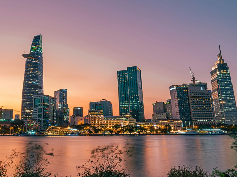 Hô-Chi-Minh, entre tradition et modernité