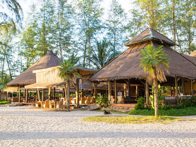 Le restaurant de l'hôtel Peter Pan Resort situé en Thailande