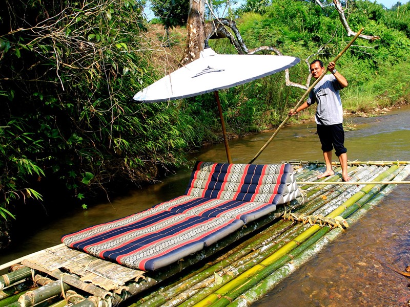 Faites du rafting au Phu Chaisai Mountain Resort & Spa en Thaïlande 