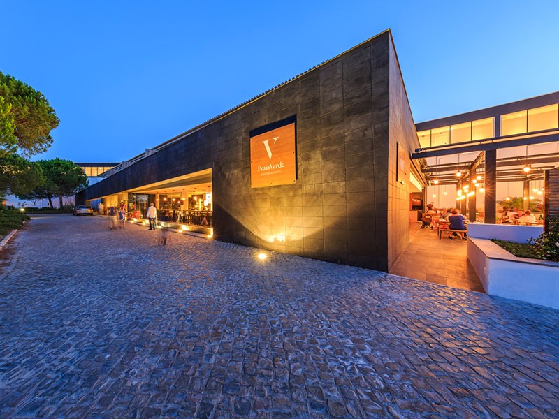 La façade de l'hôtel Praia Verde Boutique au Portugal