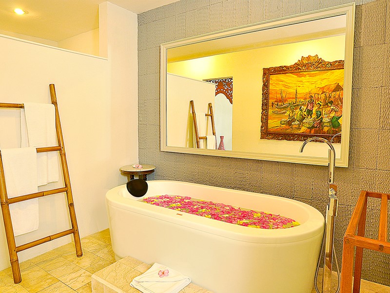 One Bedroom Romantic Pool Villa du Puri Mas Resort