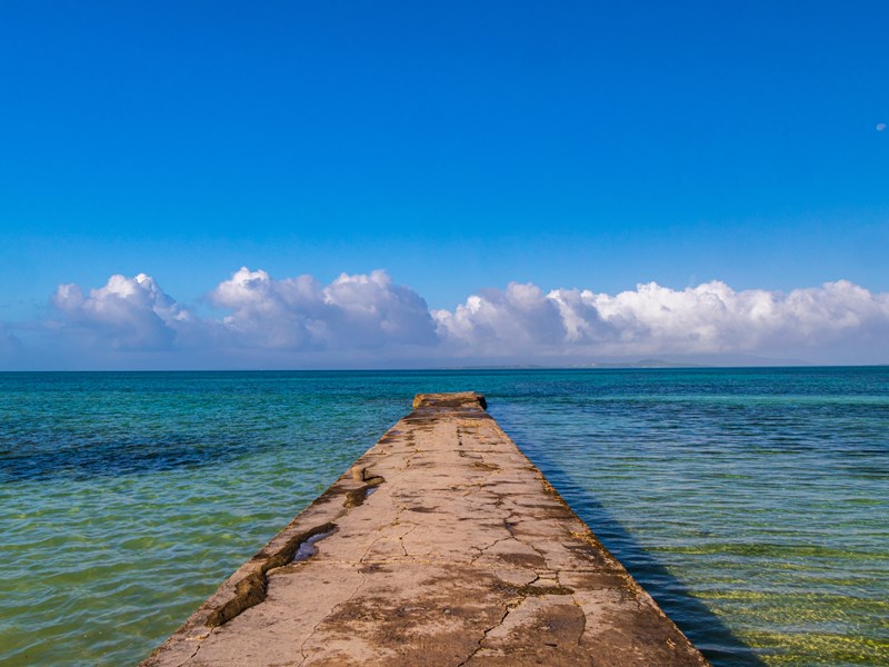 Une impression de bout du monde sur la jetée de Taketomi