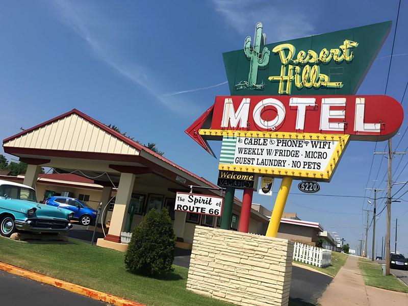 Le Desert Hills Motel, toujours en activité à Tulsa depuis 1953