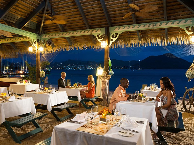 Le restaurant Barefoot by the Sea du Sandals Grande St. Lucian