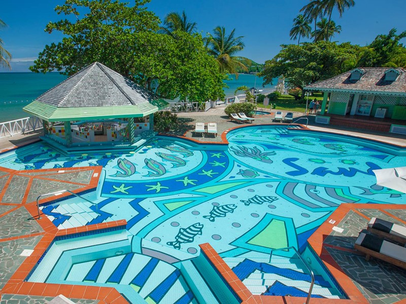 La piscine du Sandals Halcyon Beach à Sainte-Lucie