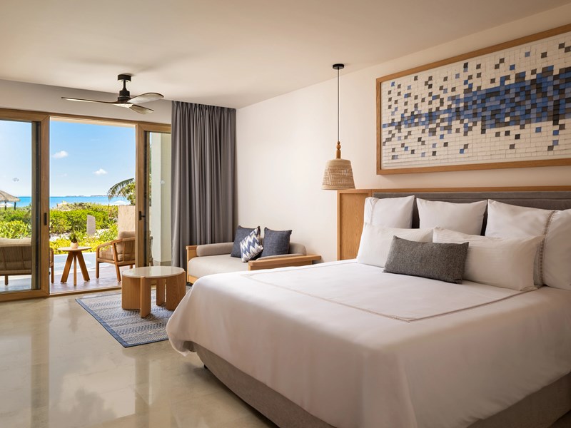 Preferred Club Junior Suite Ocean Front