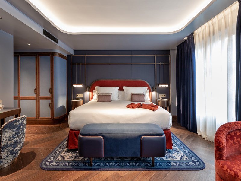 Grand Deluxe