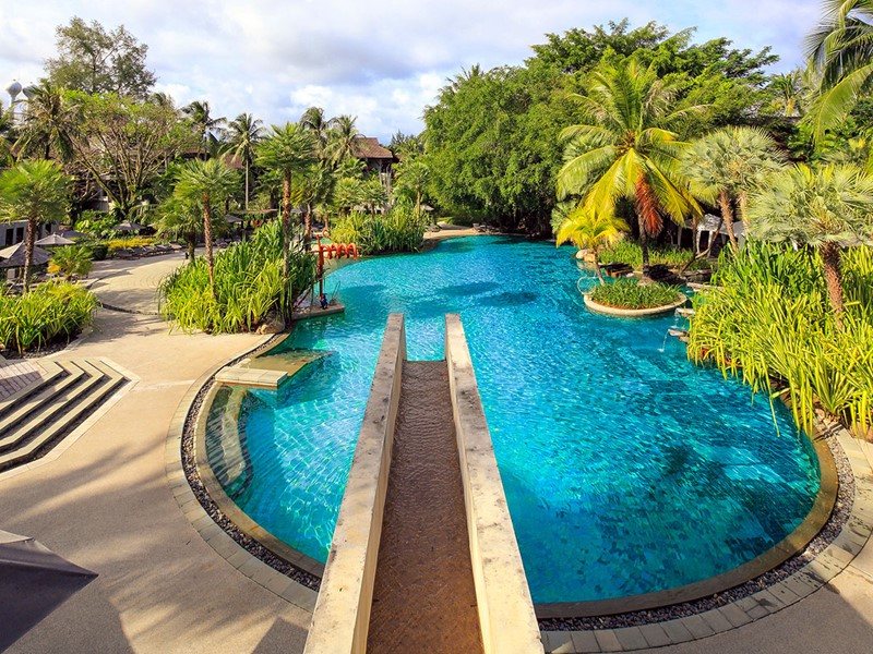 La piscine familiale de l'hôtel The Slate Phuket