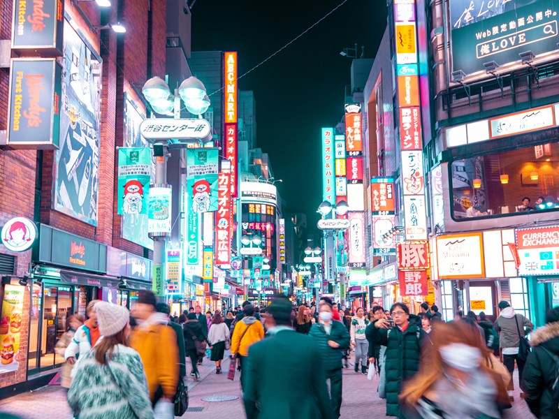L'énergie vibrante des rues de Shibuya à Tokyo