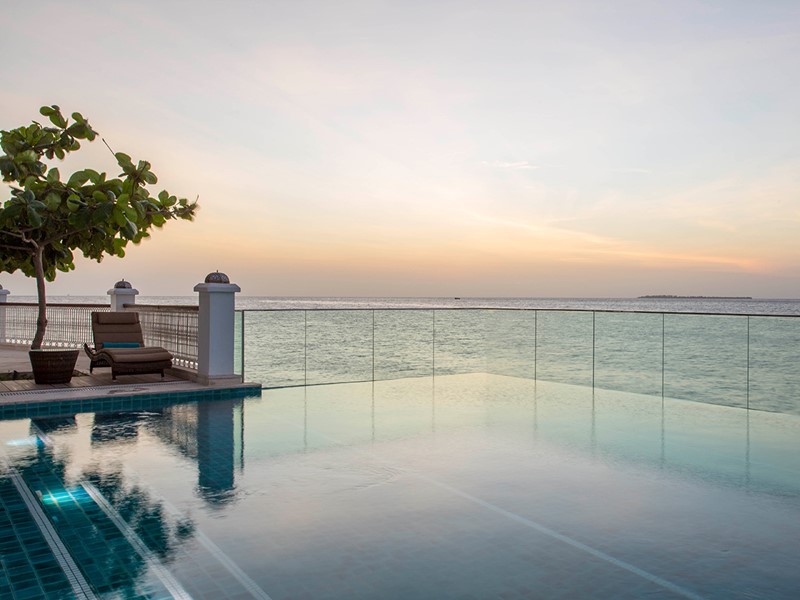 Relaxez-vous au bord de la piscine du Park Hyatt Zanzibar