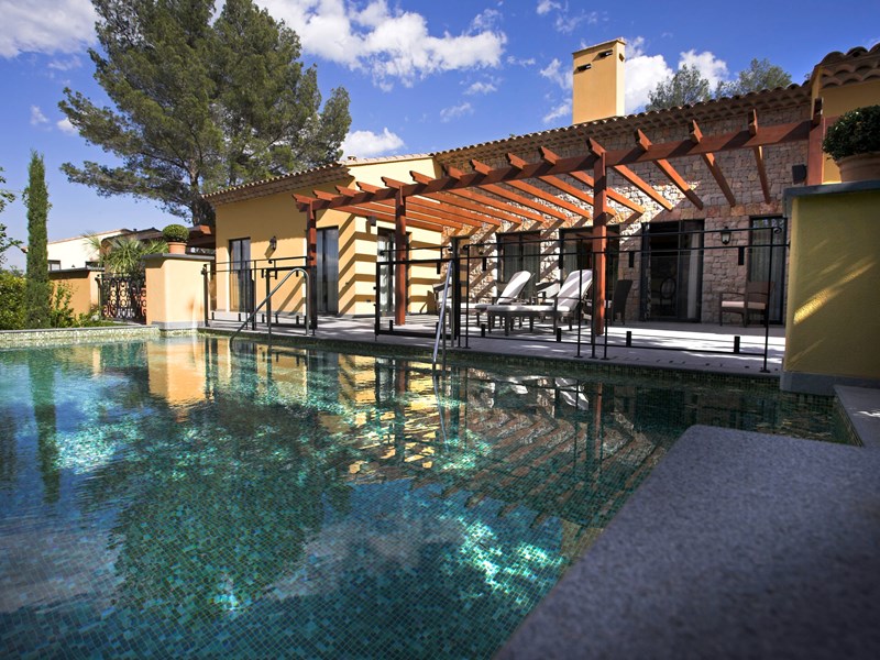 La Villa Terre Blanche avec piscine à débordement et jacuzzi privés