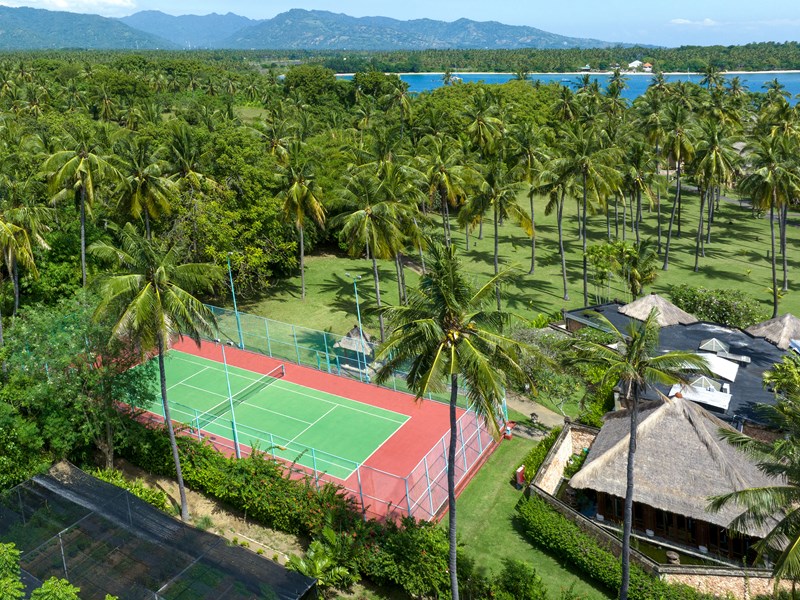 Jouez au tennis en pleine nature