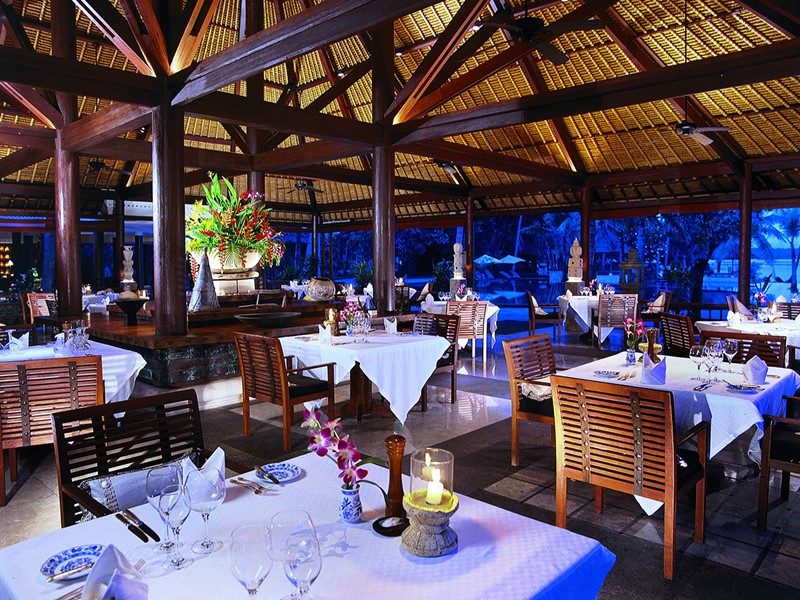 Lumbung Restaurant de l'Oberoi Lombok en Indonésie