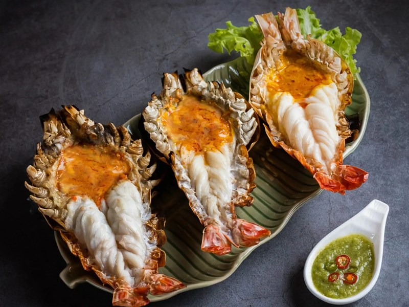 Dégustez quelques fruits de mer frais au Jumbo Lobster Riverside