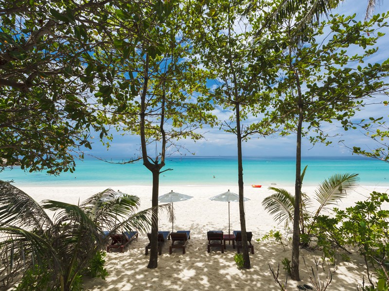 La plage du Surin Phuket