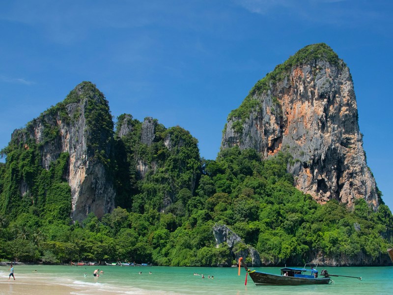 Les rochers karstiques de Railay Beach