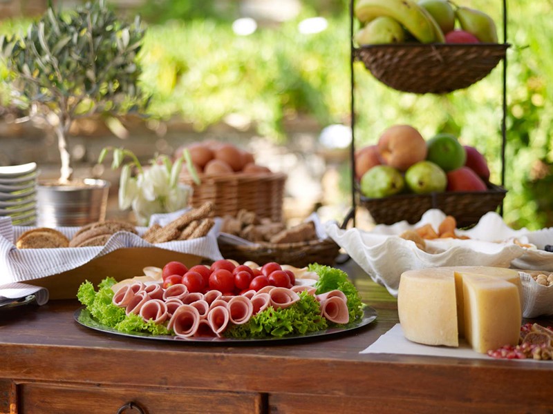 Petit déjeuner à la Villa Marandi Luxury Suites à Naxos