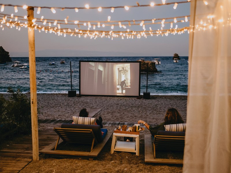 Une soirée projection sur la plage