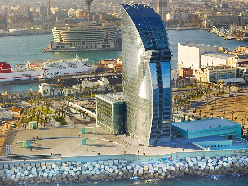 Vue aérienne de l'hôtel W Barcelone situé en Espagne