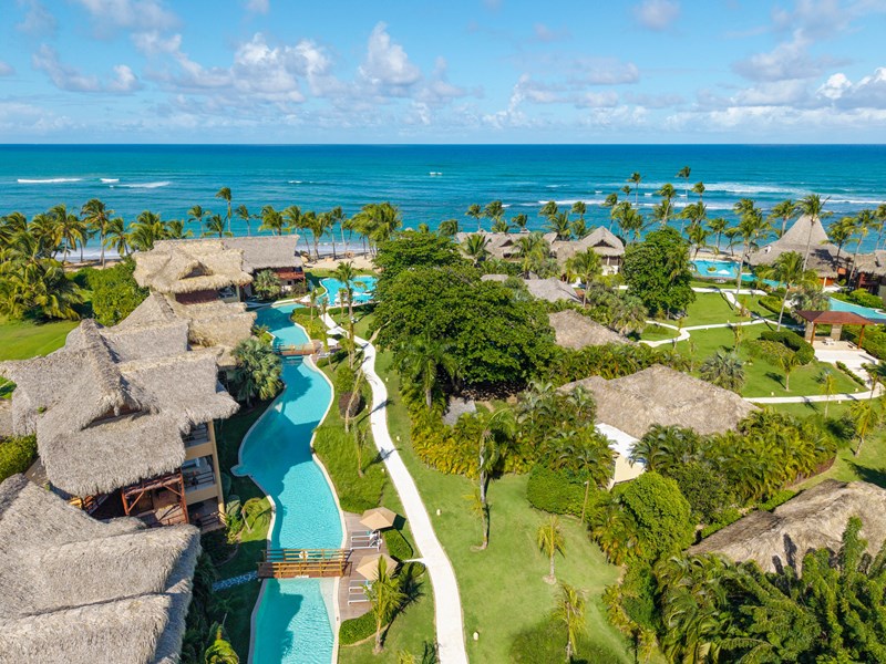 L'atmosphère chaleureuse d'un village tropical