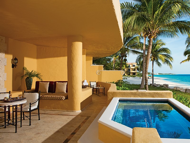 Butler Ocean Front Two Bedroom Governor Suite du Zoetry Paraiso