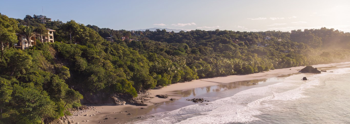 Arenas del Mar Beachfront & Rainforest Resort