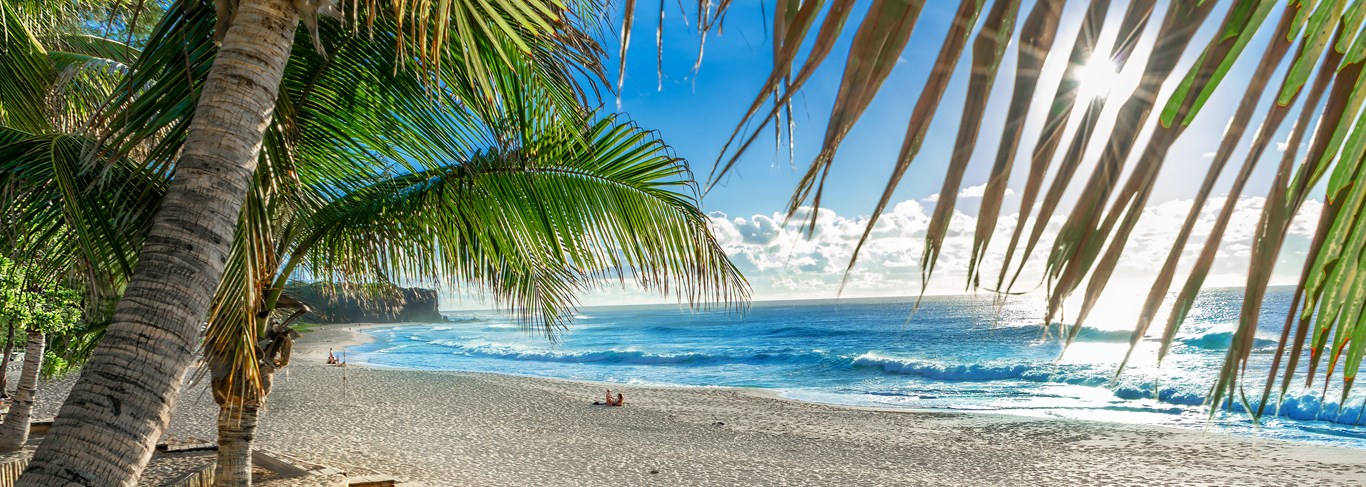 Plage ensoleillée de Boucan Canot