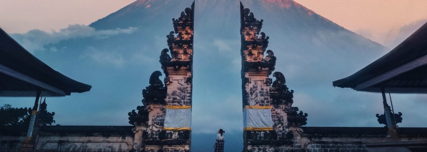 De Yogyakarta à Bali : traditions ancestrales et nature grandiose